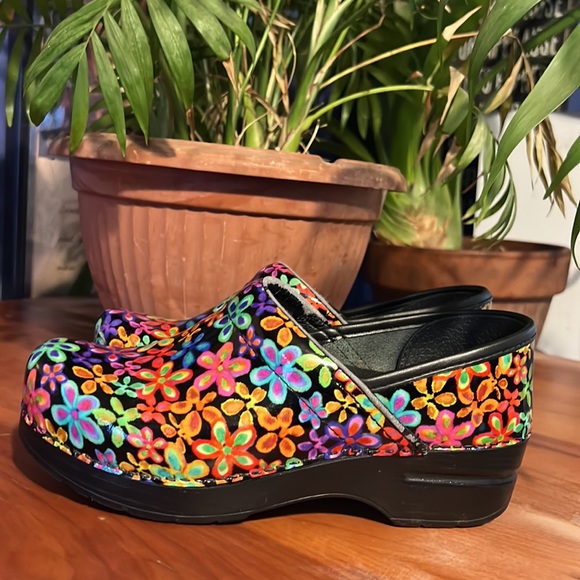 Dansko size 37 shoes - Picture 5 of 12